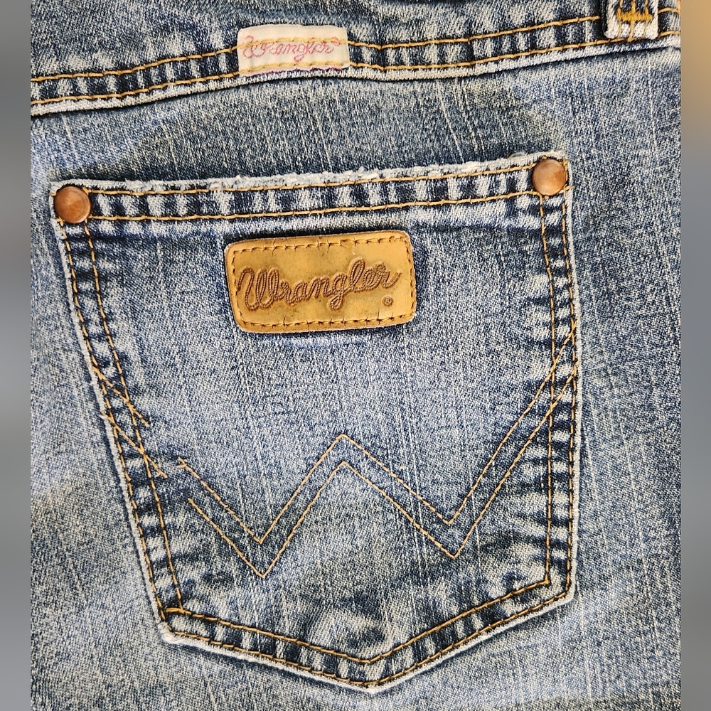 Ladies Wrangler Premium Patch Jeans , Size 11/12 X 34